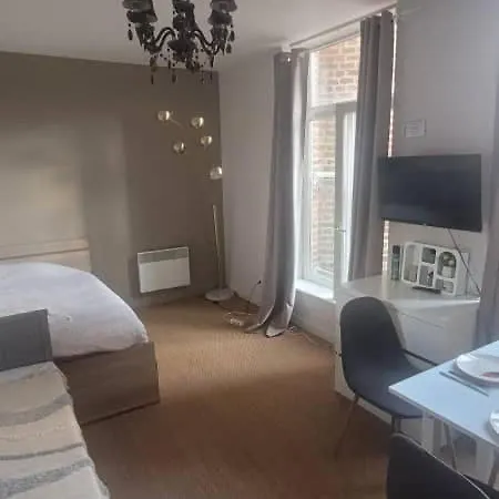 4 Voyageurs Face Gare Flandres Apartmán